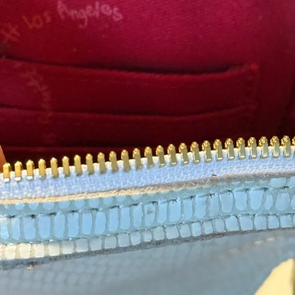 Hammitt White Crossbody Bag with Textured Elegance - Picture 5 of 6